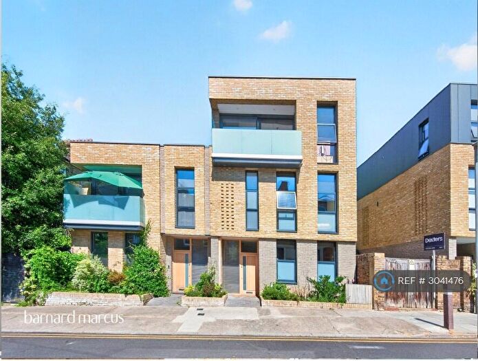 3 Bedroom Semi-Detached House To Rent In St Andrews Road, Surbiton, KT6