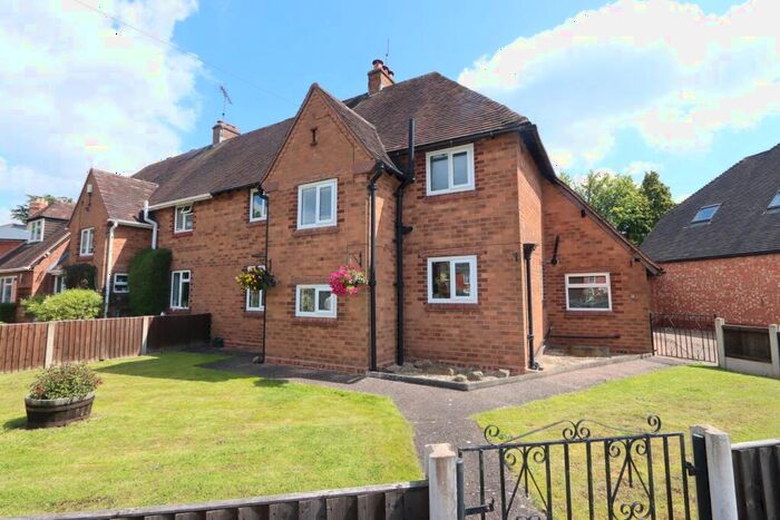 3 Bedroom Semi-Detached House For Sale In Pinchers Close, Belbroughton, Stourbridge, DY9