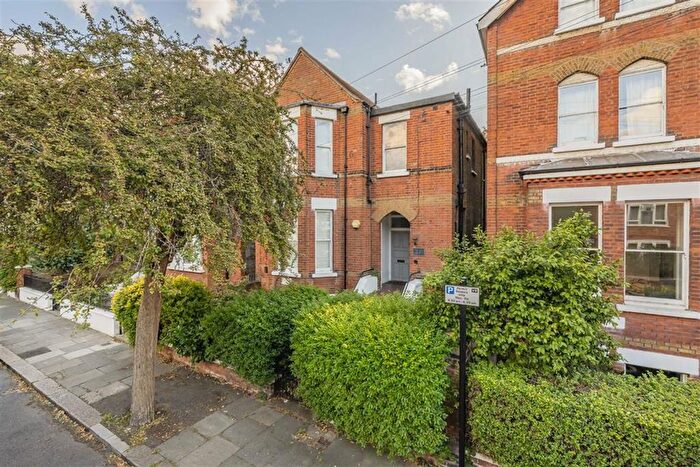 2 Bedroom Flat To Rent In Templar Street, Camberwell, SE5