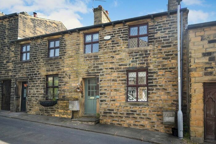 2 Bedroom Terraced House To Rent In Green End Road, East Morton, Keighley, BD20
