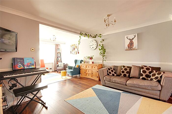 3 Bedroom Terraced House For Sale In Hoe Lane, Enfield, EN1