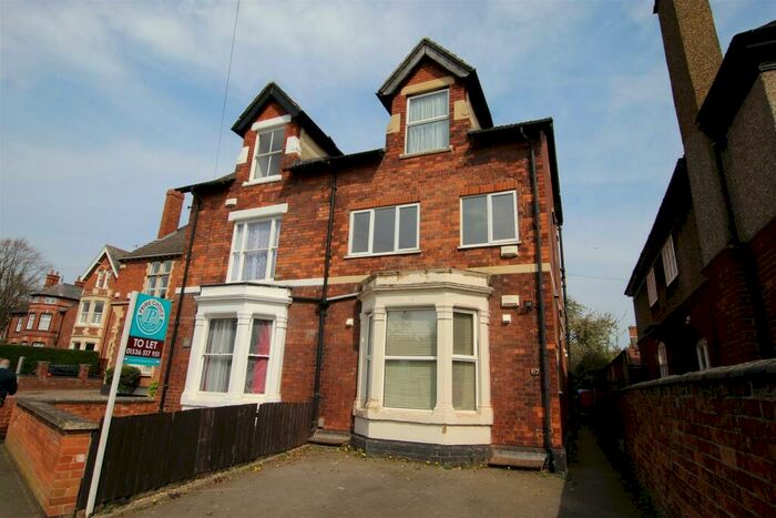 2 Bedroom Flat To Rent In Headlands, Kettering, Northants, NN15