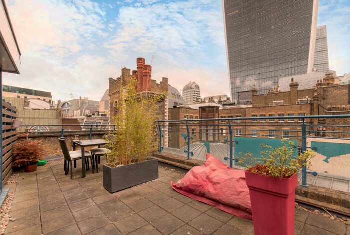 1 Bedroom Flat To Rent In St. Mary At Hill London, EC3R