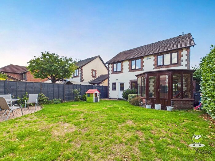 5 Bedroom Detached House For Sale In Bramley Green Road, Bramley, Tadley, Hampshire, RG26