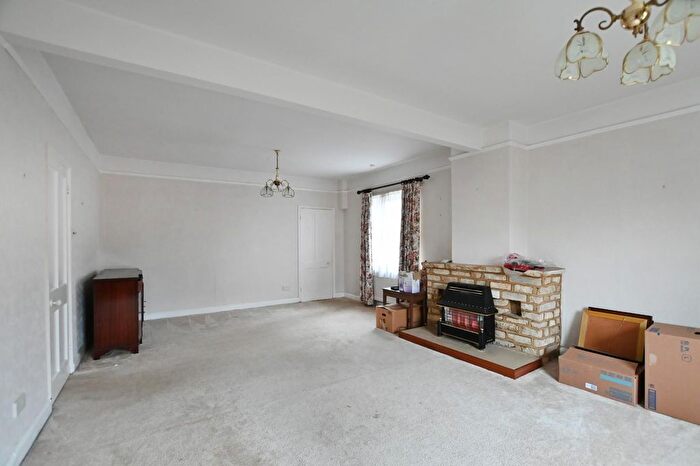 2 Bedroom Detached Bungalow For Sale In Little Horcott Lane, Fairford, GL7