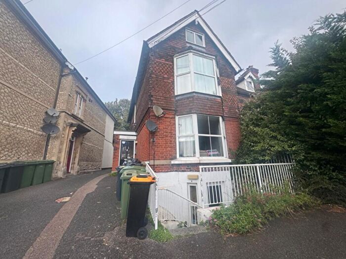 1 Bedroom Apartment To Rent In Union Street, Maidstone, ME14