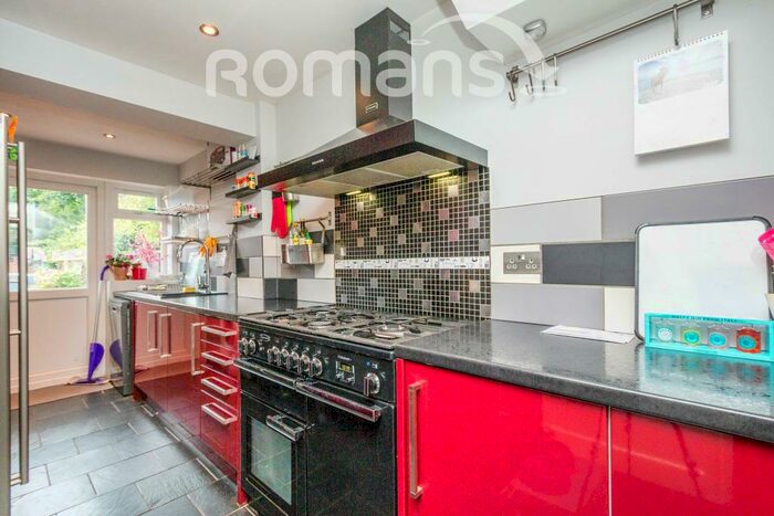 3 Bedroom Terraced House To Rent In Beechbrook Avenue, Yateley, GU46