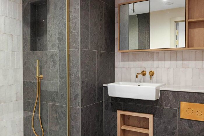 1 Bedroom Flat To Rent In The Draper, Colindale, London, NW9