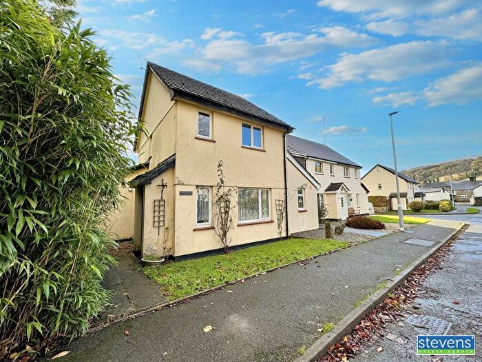3 Bedroom End Of Terrace House For Sale In Oaktree Park, Sticklepath, Okehampton, Devon, EX20