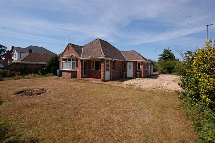 3 Bedroom Bungalow For Sale In Highfield Road, Corfe Mullen, Wimborne, Dorset, BH21