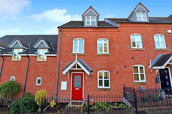 3 Bedroom Town House To Rent In Meadow Side Road, East Ardsley, Wakefield, West Yorkshire, WF3
