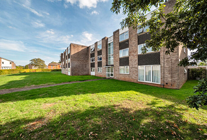 2 Bedroom Apartment For Sale In Abbotswood, Yate, Bristol, Gloucestershire, BS37