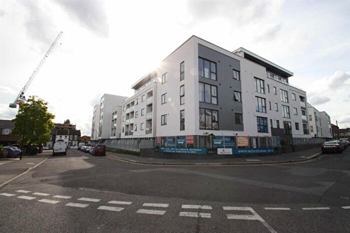 1 Bedroom Flat To Rent In Vellum Court, Hillyfield, Walthamstow, E17
