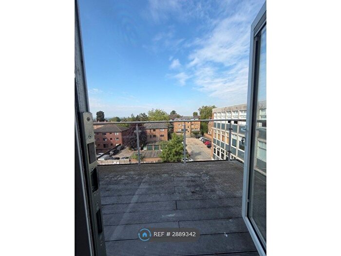 2 Bedroom Flat To Rent In London Road, Bromley, BR1