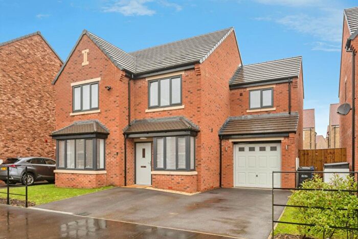 4 Bedroom Detached House For Sale In Haydn Griffiths Way, Armthorpe, Doncaster, DN3