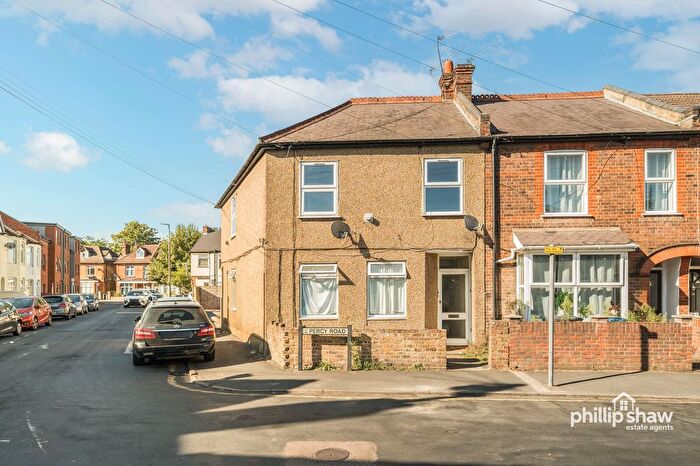 2 Bedroom Flat For Sale In Percy Road, Watford, WD18