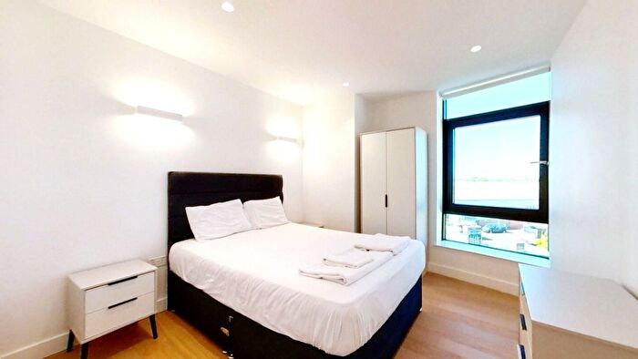 1 Bedroom Flat To Rent In New Horizons Court, Brentford, TW8