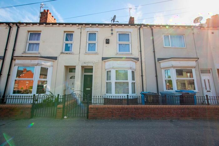 2 Bedroom Terraced House To Rent In Hawthorn Avenue, Hull, HU3