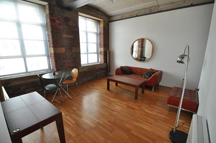 2 Bedroom Flat To Rent In Silk Warehouse, Lilycroft Road, Bradford, BD9