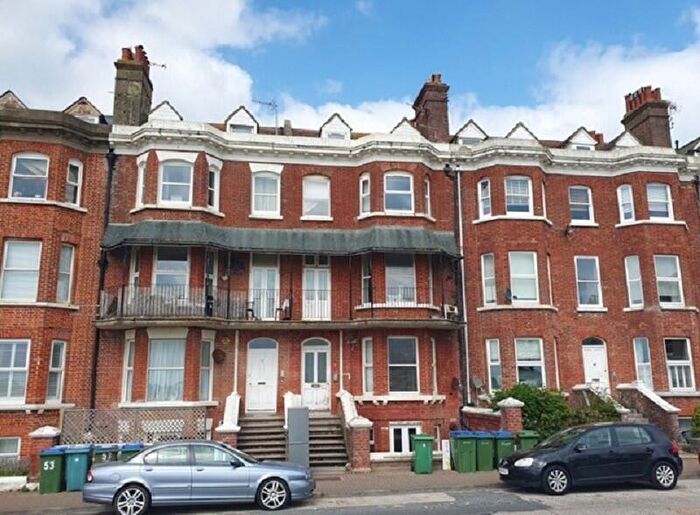 1 Bedroom Flat To Rent In South Terrace, Littlehampton, West Sussex., BN17