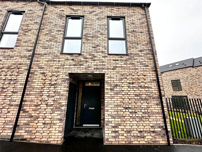 2 Bedroom End Of Terrace House To Rent In Griffiths Closees, Balsall Heath, Birmingham, B12