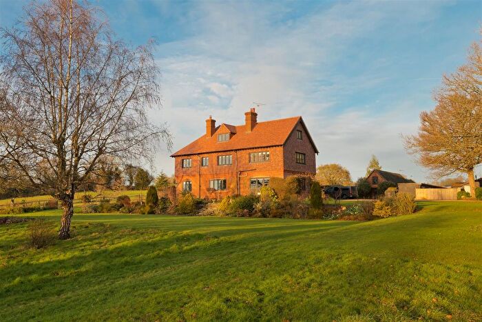 7 Bedroom Detached House To Rent In Upper Froyle, Alton, GU34