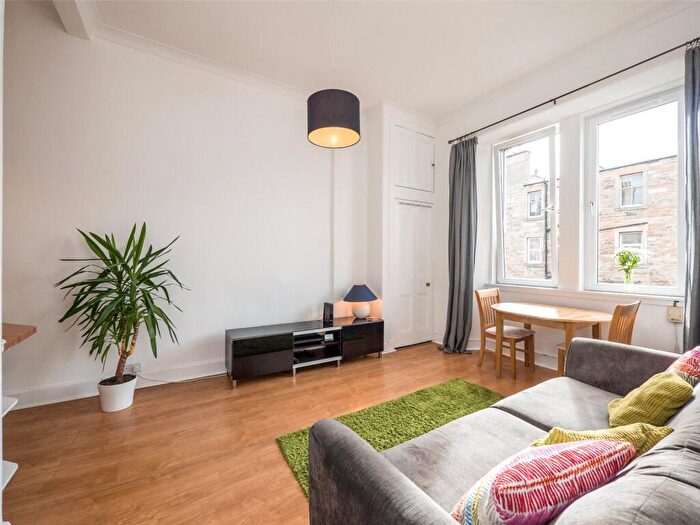 1 Bedroom Flat To Rent In Lochrin Terrace, Edinburgh, EH3