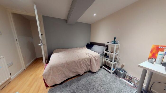 5 Bedroom Terraced House To Rent In Hartley Grove, Woodhouse, Leeds, LS6