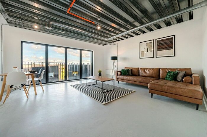 1 Bedroom Flat To Rent In Aire Lofts, Leeds, LS9