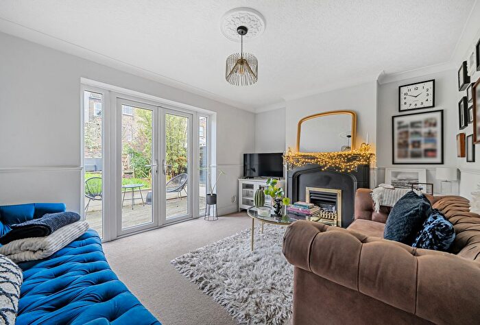 3 Bedroom Semi Detached House For Sale In Smyth Road, Bristol, Somerset, BS3