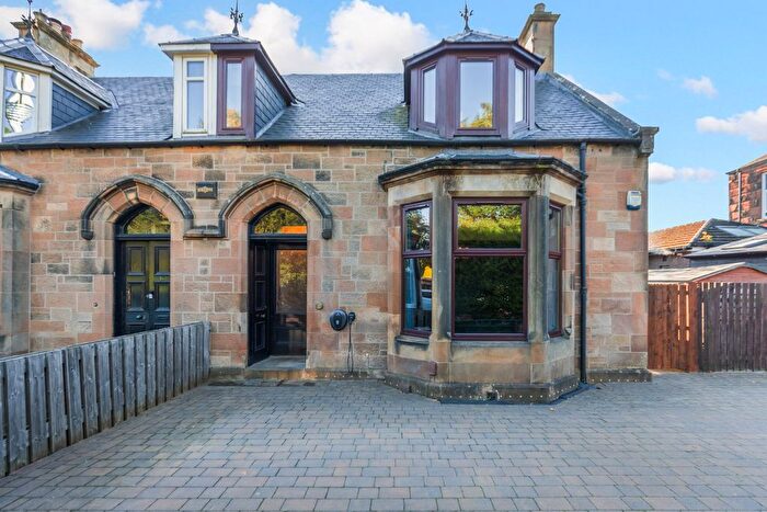 4 Bedroom Semi-Detached House For Sale In Paisley Road, Renfrew, Renfrewshire, PA4