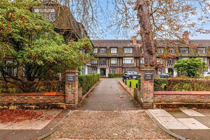 2 Bedroom Flat For Sale In Cambridge Park, Twickenham, TW1