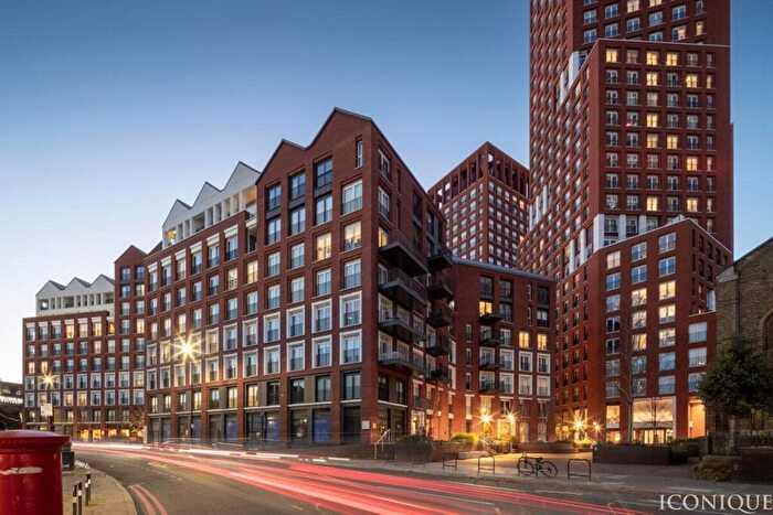 2 Bedroom Flat For Sale In Exchange Gardens, London, SW8