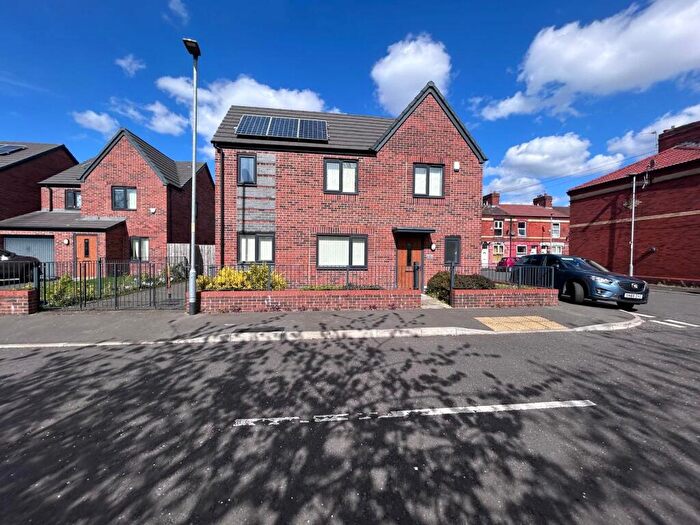 3 Bedroom Detached House To Rent In Aviary Road, Manchester, M12