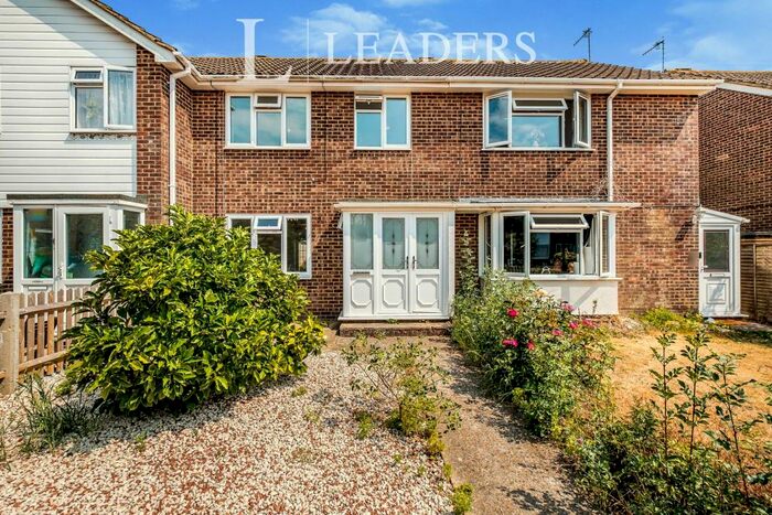 3 Bedroom Terraced House To Rent In Rectory Walk, BN15