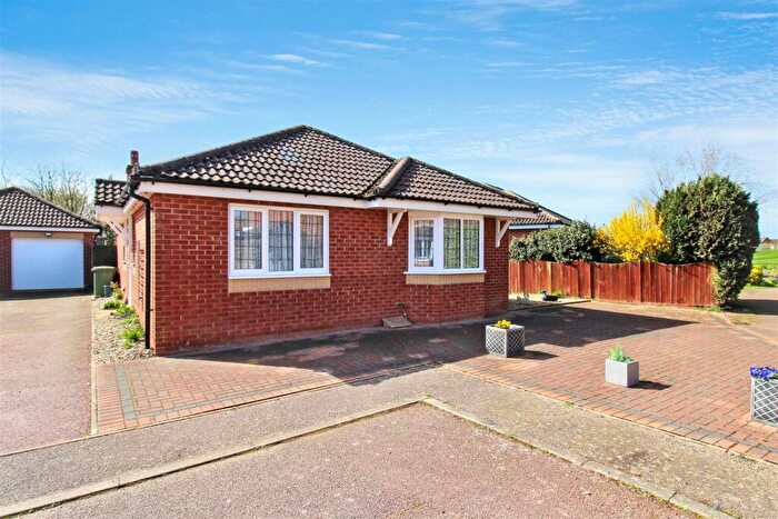 2 Bedroom Detached Bungalow For Sale In Starling Close, Aylsham, Norwich, NR11