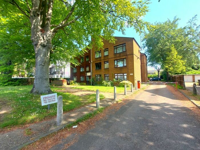 2 Bedroom Flat To Rent In The Mallow, Marsh Road, Leagrave, Luton, LU3