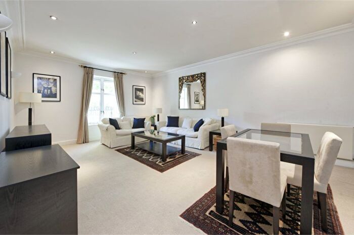 2 Bedroom Flat For Sale In Kensington Green, Chantry Square, Kensington, W8