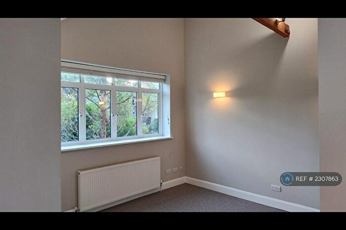 1 Bedroom Flat To Rent In York Road, Guildford, GU1
