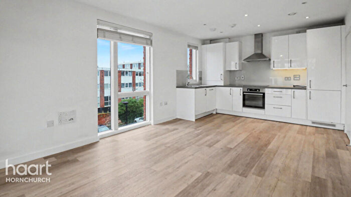 2 Bedroom Apartment To Rent In North Street, Hornchurch, RM11