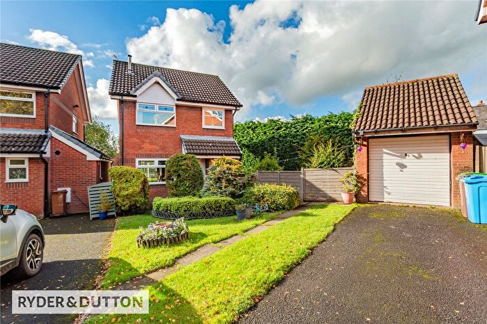 3 Bedroom Detached House For Sale In Kirtlington Close, Royton, Oldham, Greater Manchester, OL2
