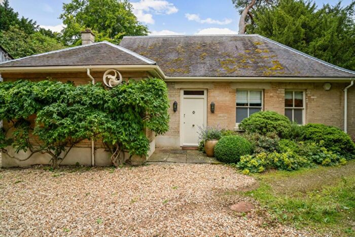1 Bedroom Detached House To Rent In Kirtlington Park Kirtlington, OX5