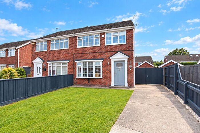 3 Bedroom Semi-Detached House For Sale In Church View, Grimsby, DN34