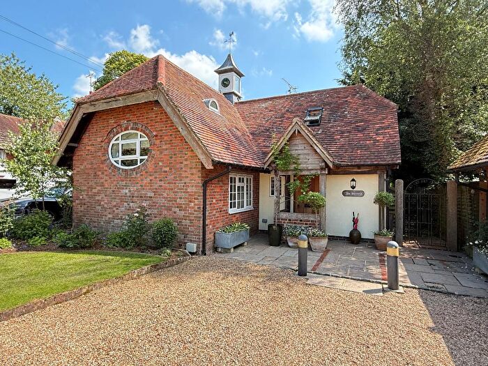 4 Bedroom Detached House For Sale In Staplefields, Horsham Road, Steyning, West Sussex, BN44