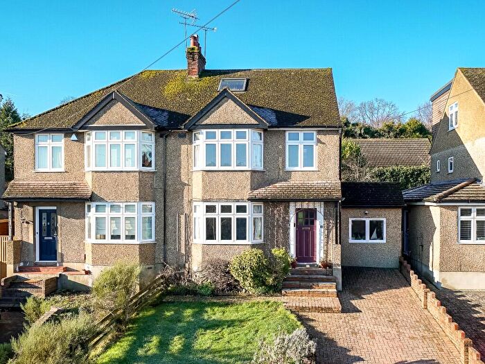 4 Bedroom Semi Detached House For Sale In Park Road, Hemel Hempstead, Hertfordshire, HP1