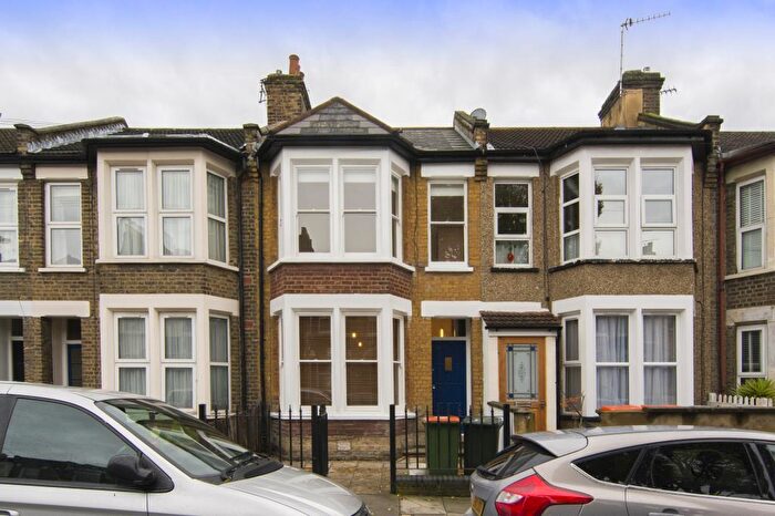 3 Bedroom Terraced House To Rent In Geere Road, Stratford, London, E15