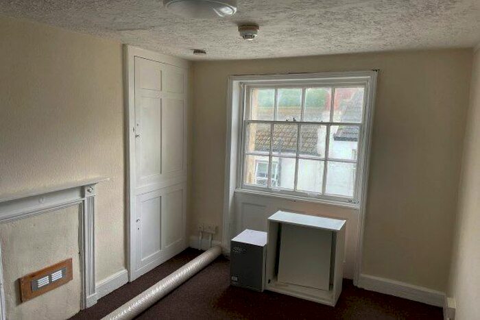 Studio To Rent In Upper Rock Gardens, Brighton, BN2