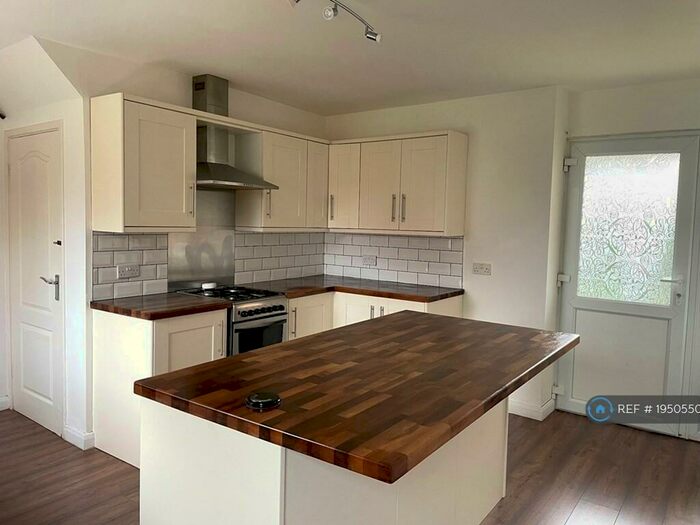 3 Bedroom Terraced House To Rent In Shelford Road, Radcliffe-On-Trent, Nottingham, NG12