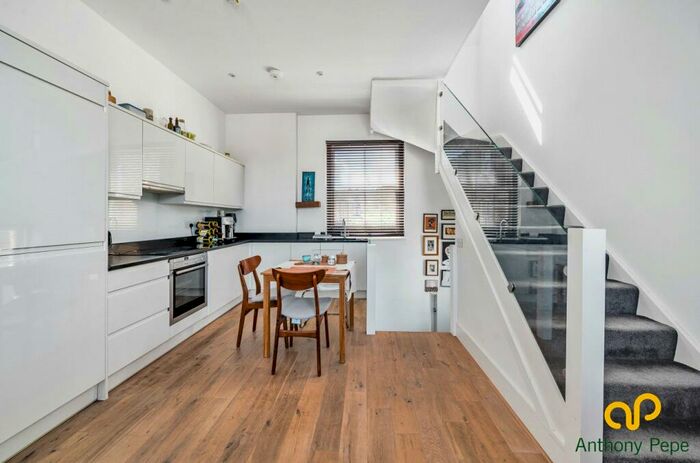 3 Bedroom House To Rent In St. Ann's Road, Harringay, London, N15