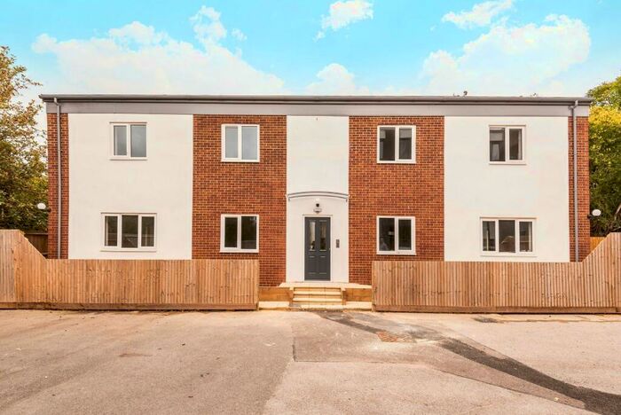 2 Bedroom Flat To Rent In Bessemer Road, Basingstoke, RG21